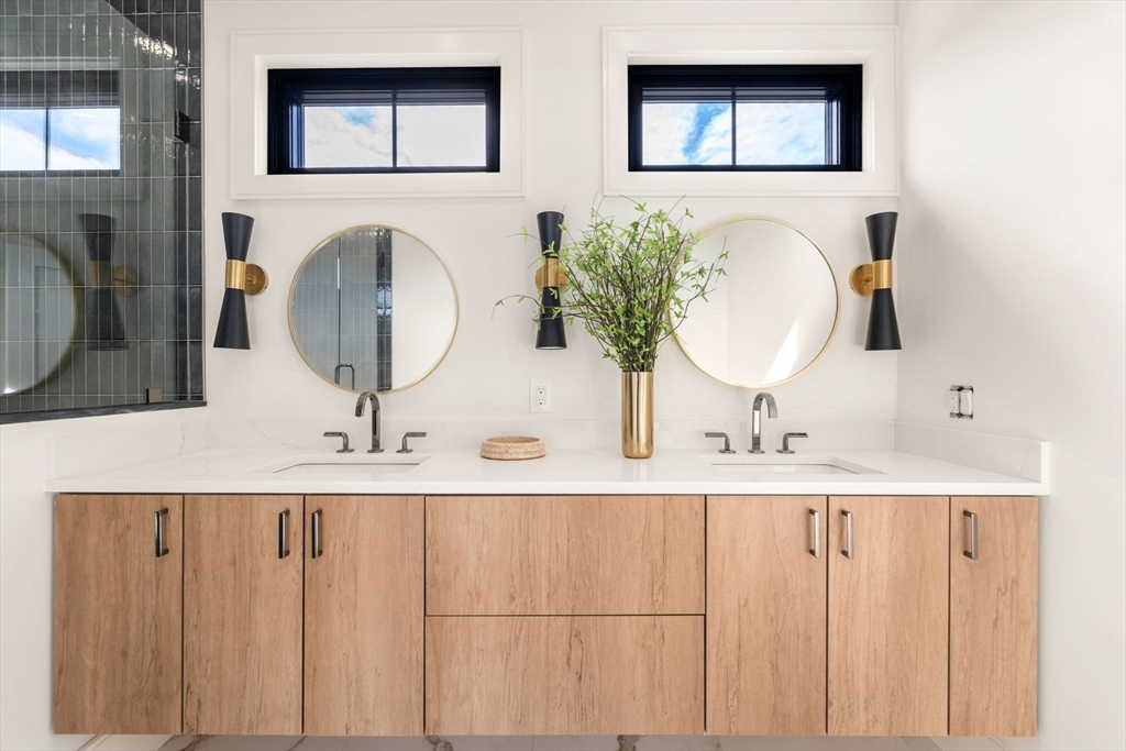 20 Clinton Street, Unit 16 Newton, MA 02458 - Photo 14 of 27