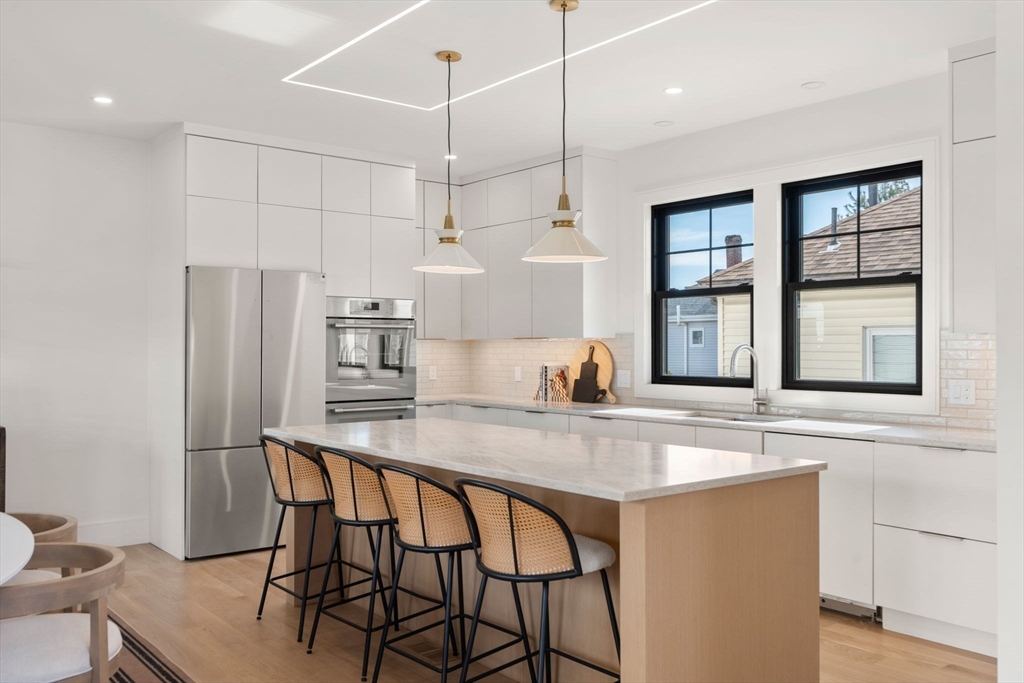 20 Clinton Street, Unit 16 Newton, MA 02458 - Photo 4 of 27