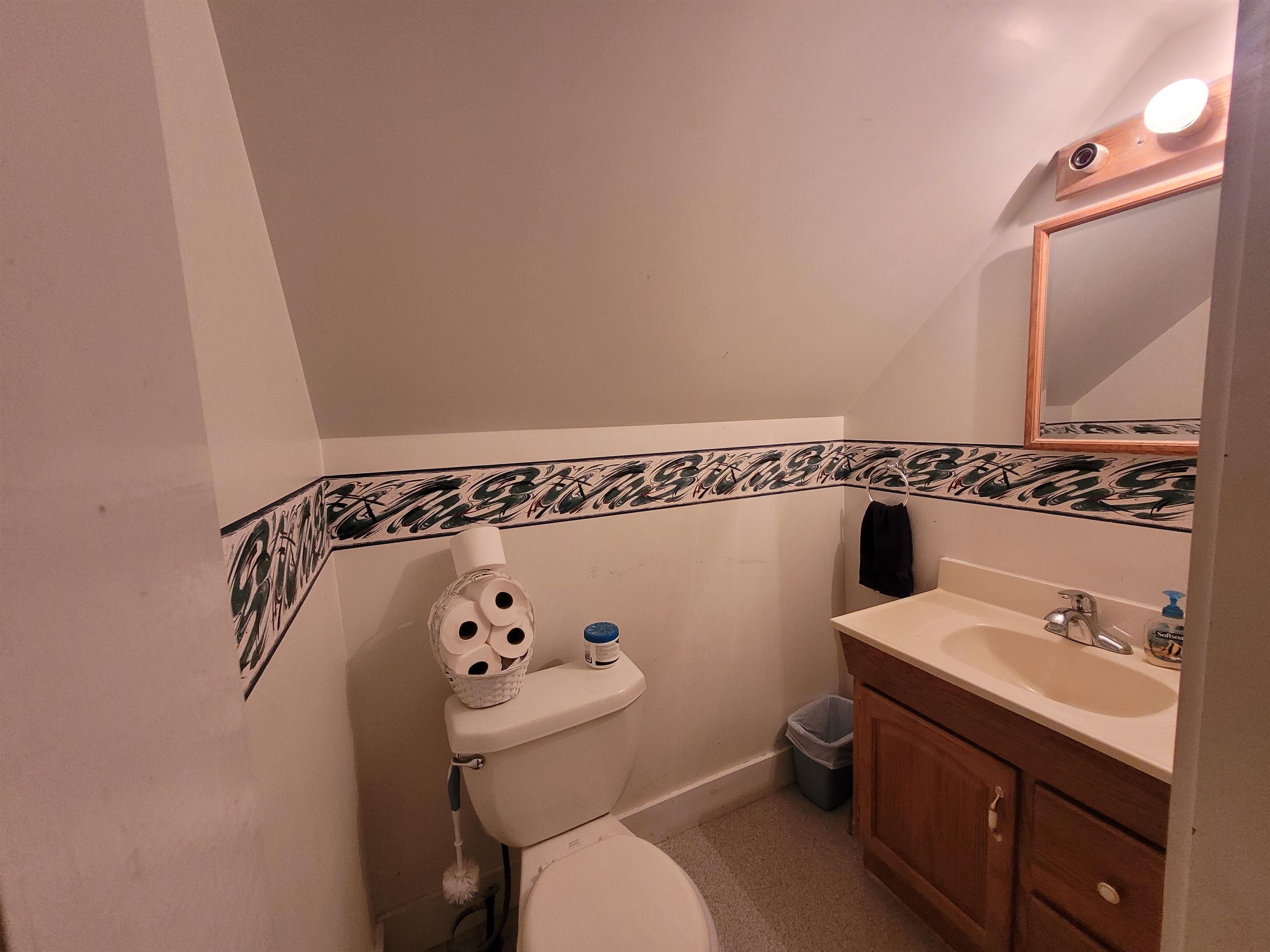 4 Hopkinson Place Lancaster, NH 03584 - Photo 11 of 19 Gallery Image 11