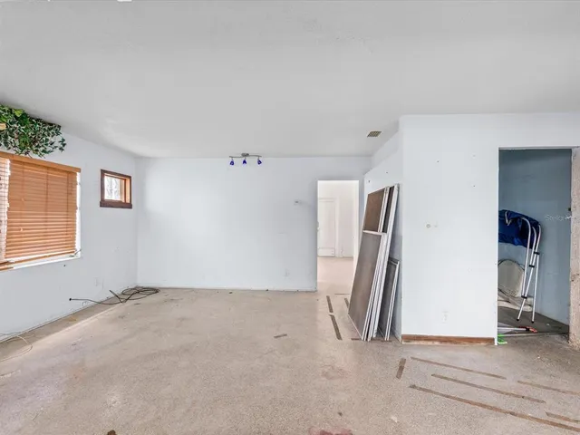 a view of an outdoor space