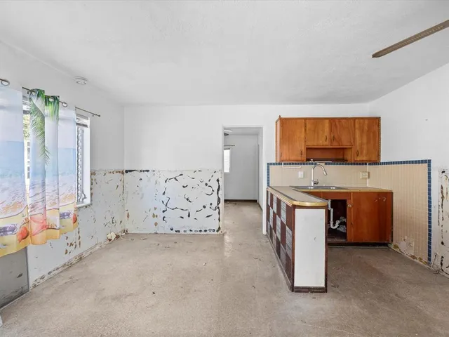 $1,250,000 | 7815 Boca Ciega Drive, St. Pete Beach, FL 33706