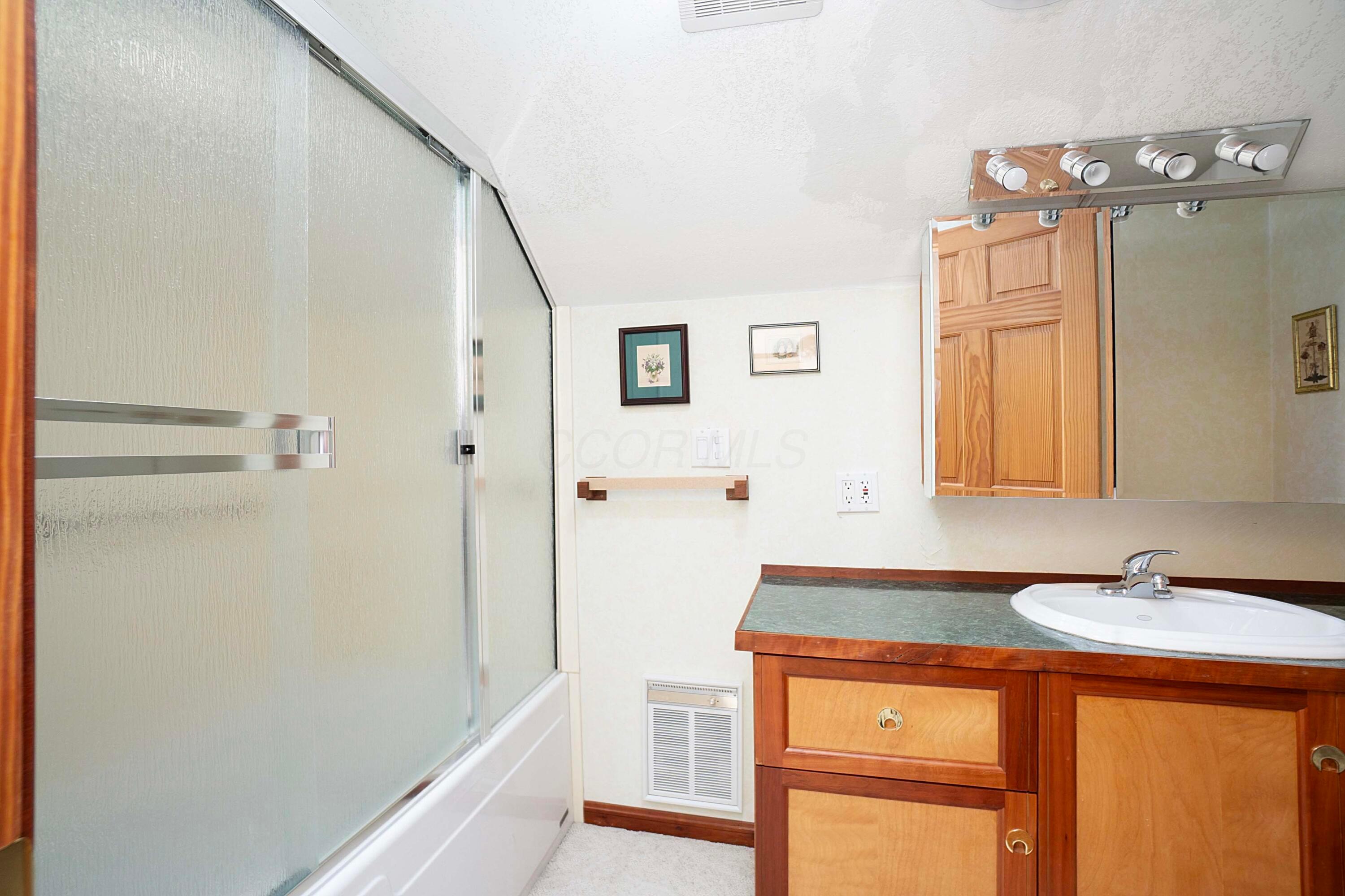 25779 Bailey Road Rockbridge, OH 43149 - Photo 55 of 89 2nd Full Bath
