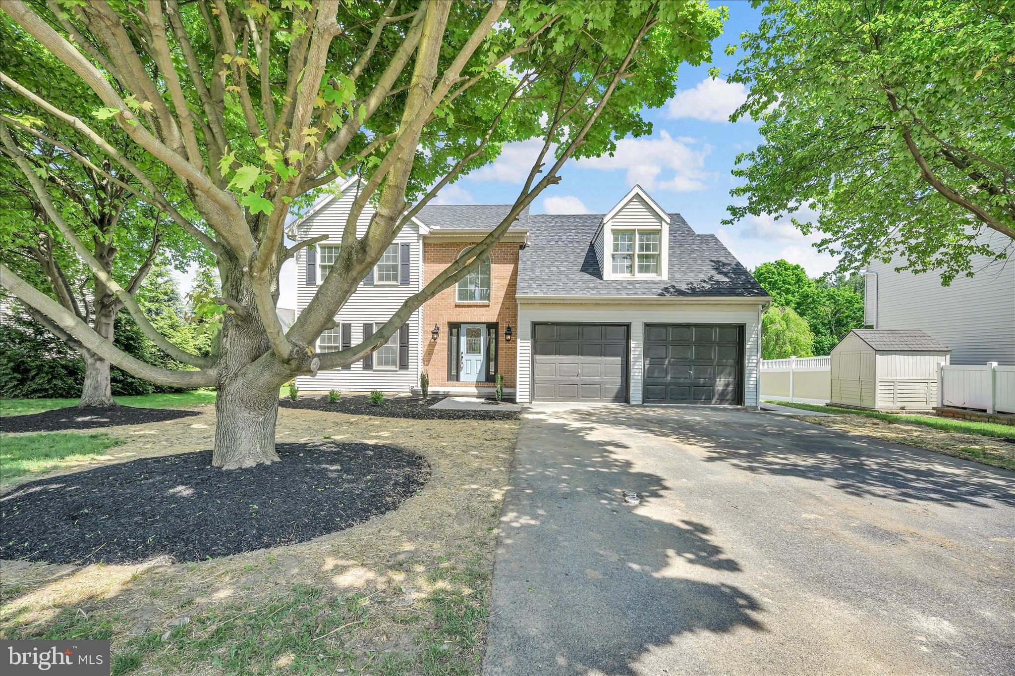 115 Saybrooke Drive Lititz, PA 17543 - Photo 8 of 46 Exterior Front