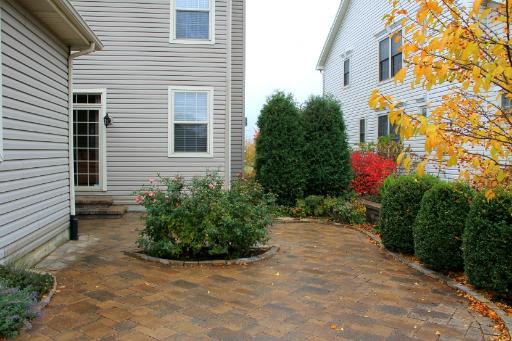 1871 Wagner Road Batavia, IL 60510 - Photo 16 of 16 a view of a pathway both side of house