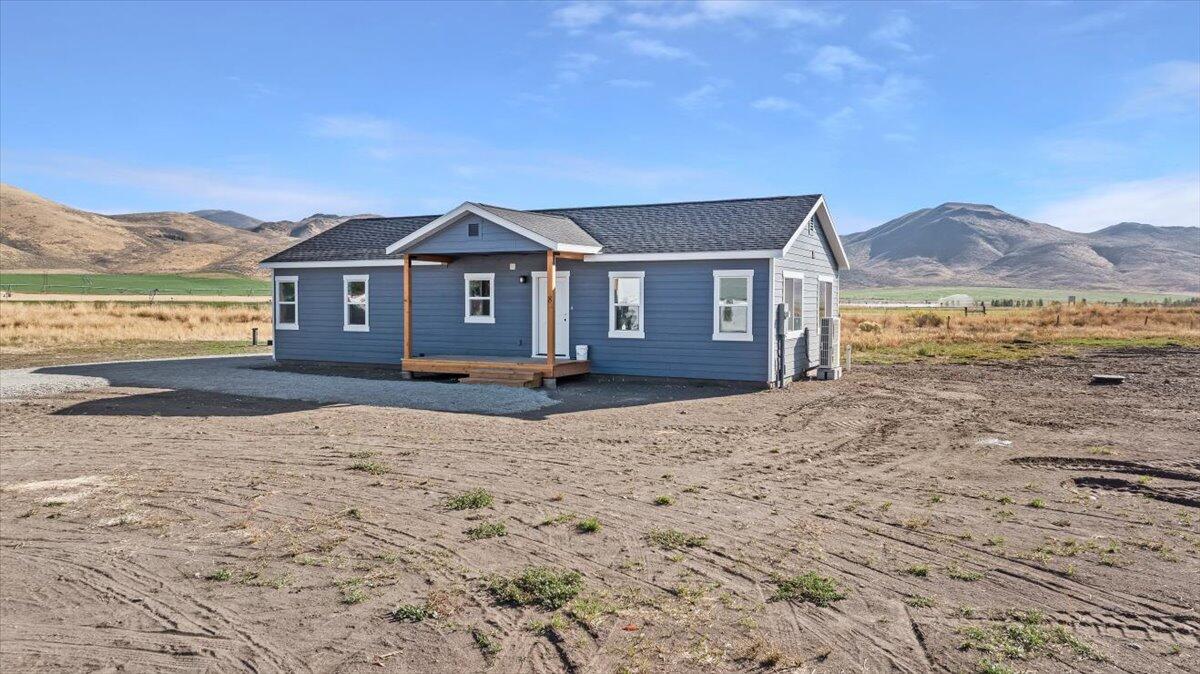 8 Punkin Center Road Gannett, ID 83313 - Photo 4 of 43 Front of Home