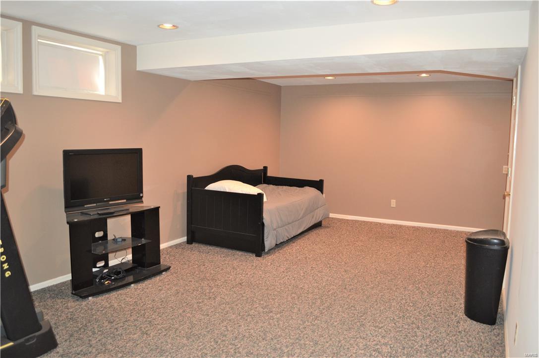 1831 Strawberry Ridge Drive Ballwin, MO 63021 - Photo 22 of 31 Gallery Image 22