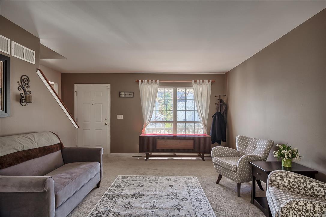 1831 Strawberry Ridge Drive Ballwin, MO 63021 - Photo 5 of 31 Gallery Image 5