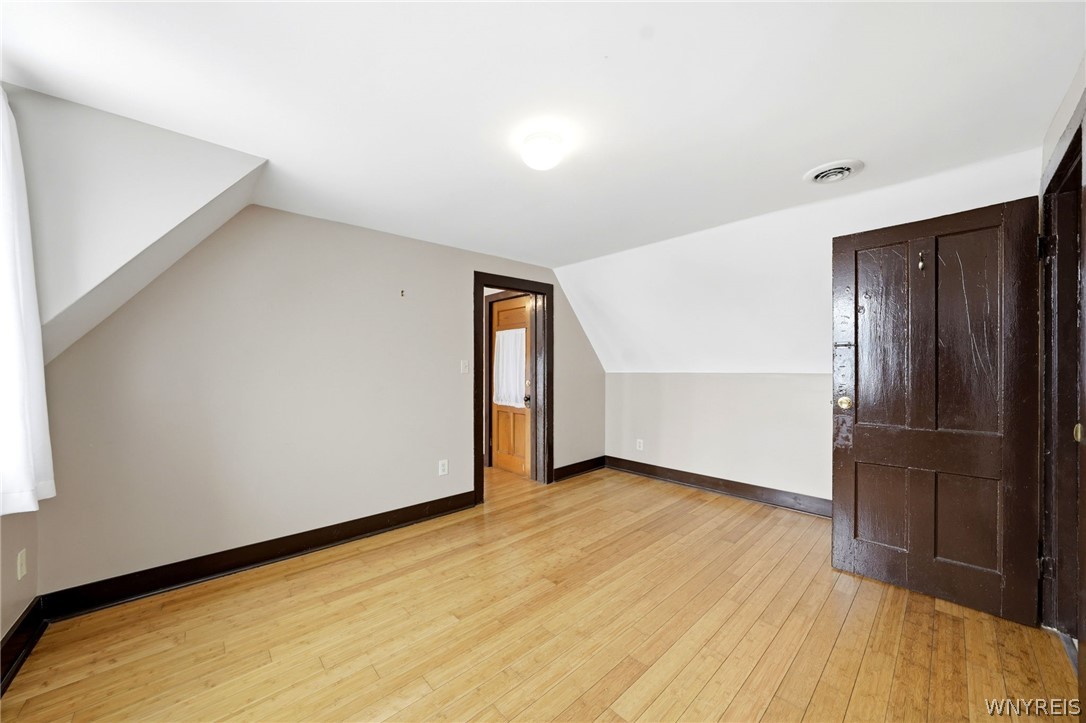 78 15th Street Buffalo, NY 14213 - Photo 13 of 25