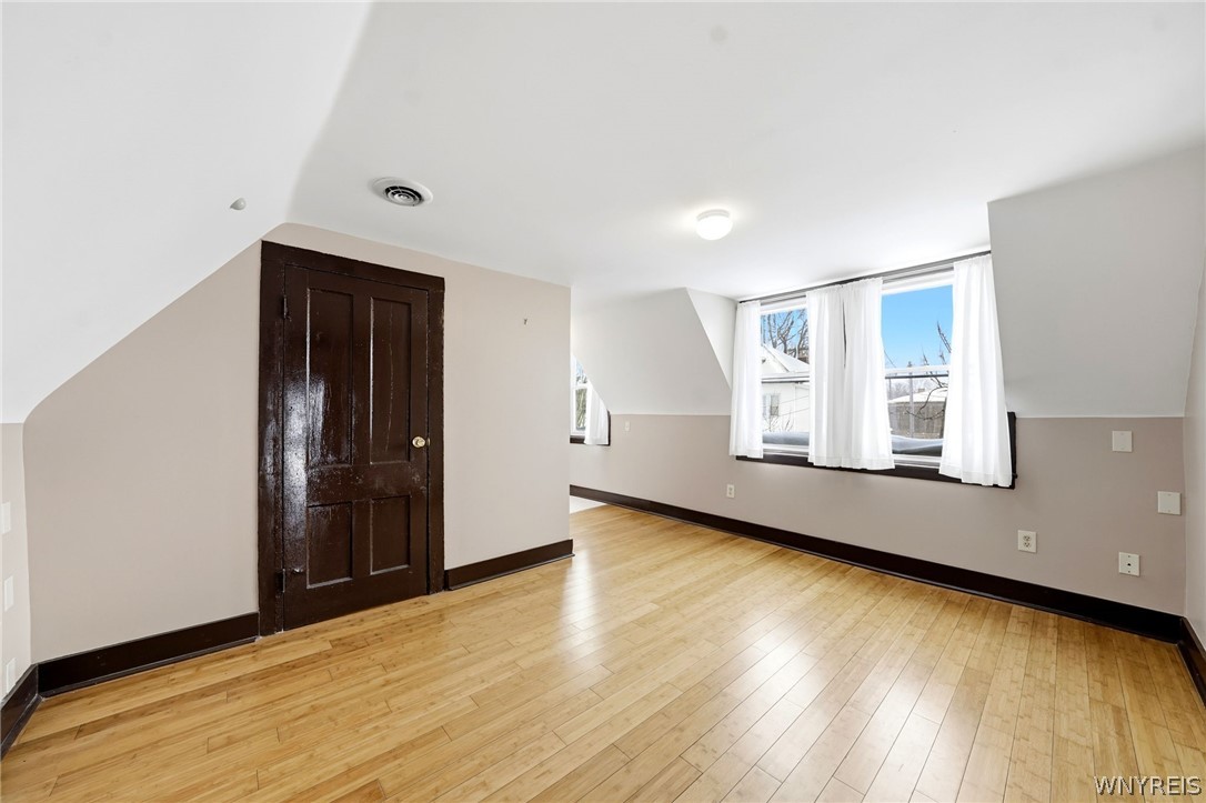 78 15th Street Buffalo, NY 14213 - Photo 15 of 25