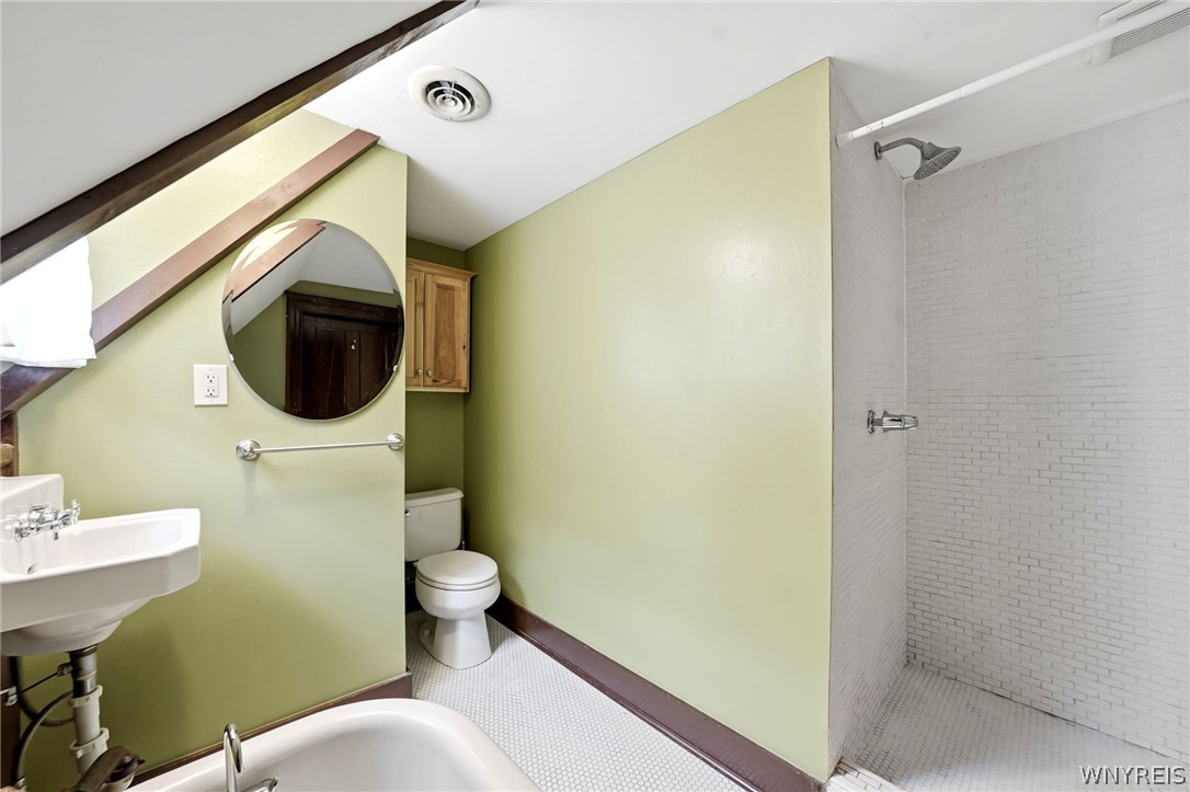 78 15th Street Buffalo, NY 14213 - Photo 20 of 25