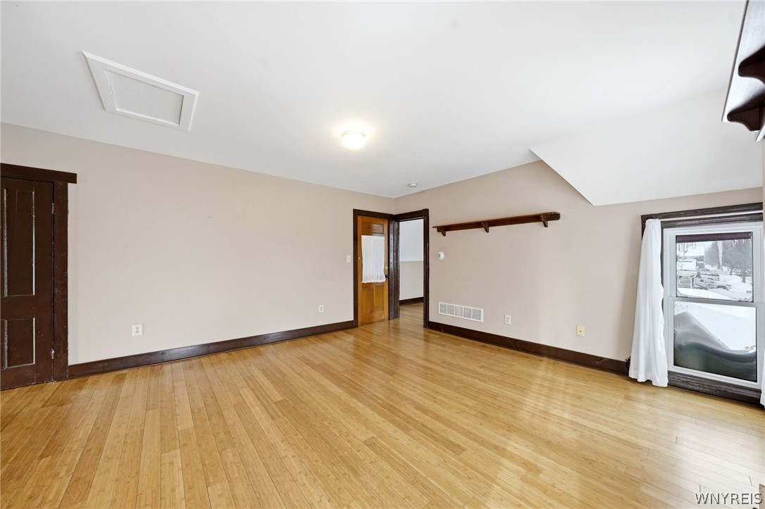 78 15th Street Buffalo, NY 14213 - Photo 4 of 25