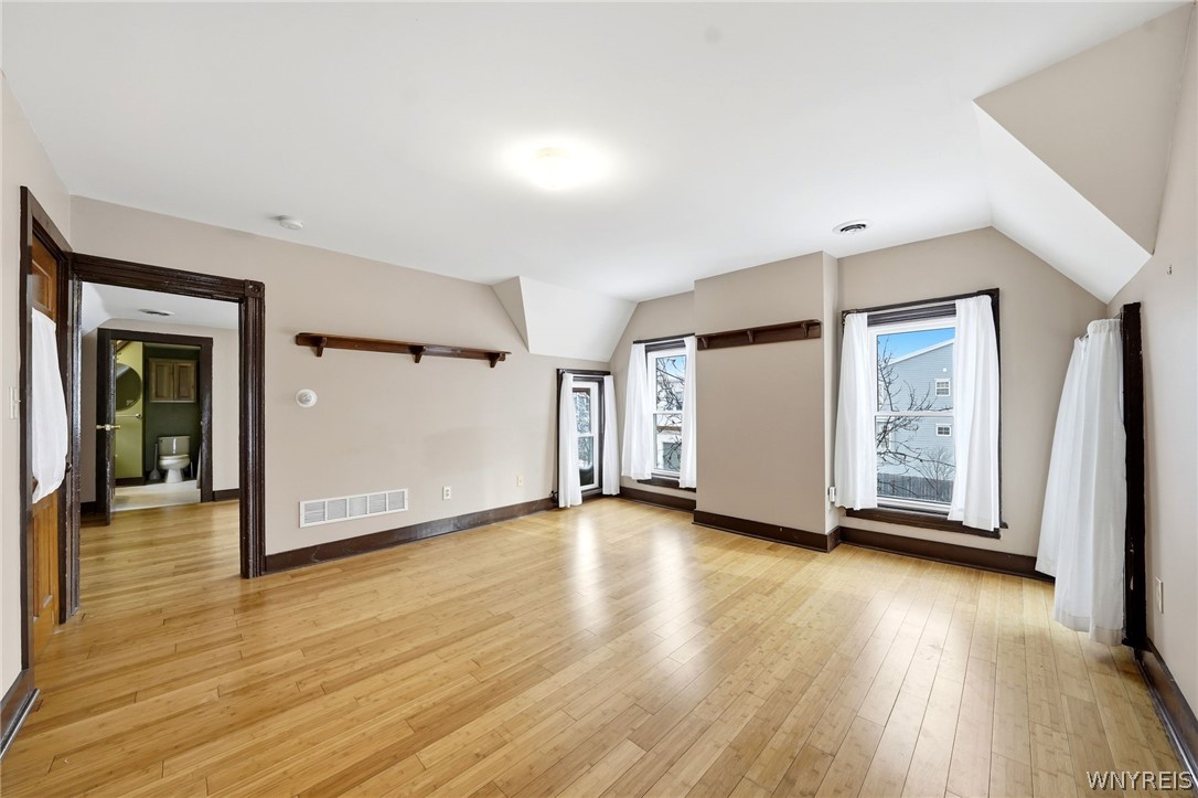 78 15th Street Buffalo, NY 14213 - Photo 6 of 25