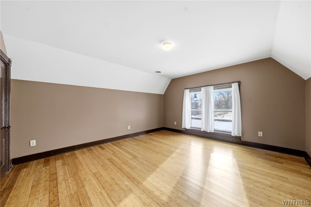 78 15th Street Buffalo, NY 14213 - Photo 10 of 25