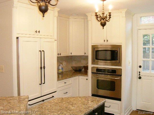 576 Washington Road Grosse Pointe, MI 48230 - Photo 7 of 14 P1010037.JPG
