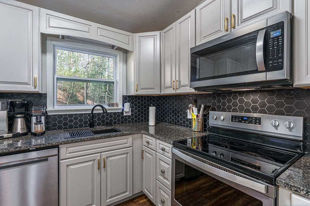 45 Mountain Stream Road Murphy, NC 28906 - Photo 13 of 43