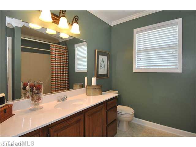 509 Adams Gate Road Winston-Salem, NC 27107 - Photo 12 of 16 Bath.