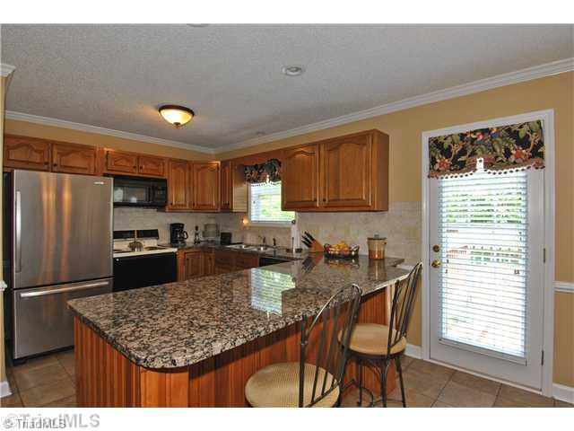 509 Adams Gate Road Winston-Salem, NC 27107 - Photo 5 of 16 Kitchen.