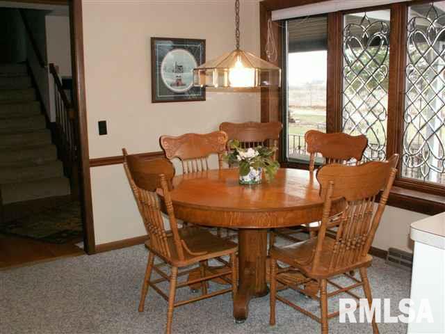 1190 East Lincoln Road Eldridge, IA 52748 - Photo 4 of 9 Gallery Image 4