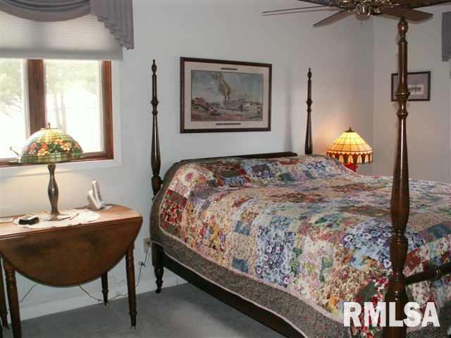 1190 East Lincoln Road Eldridge, IA 52748 - Photo 7 of 9 Gallery Image 7