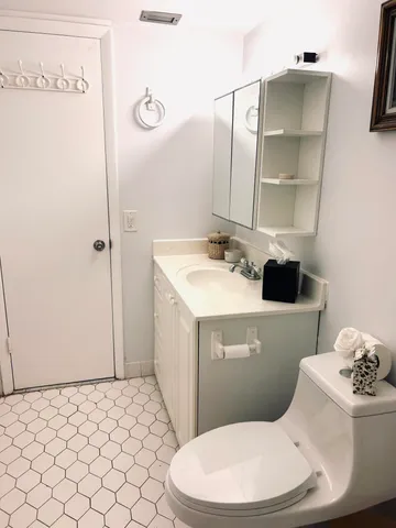 $2,000 | 1849 South Ocean Drive, Unit 1105, Hallandale Beach, FL 33009