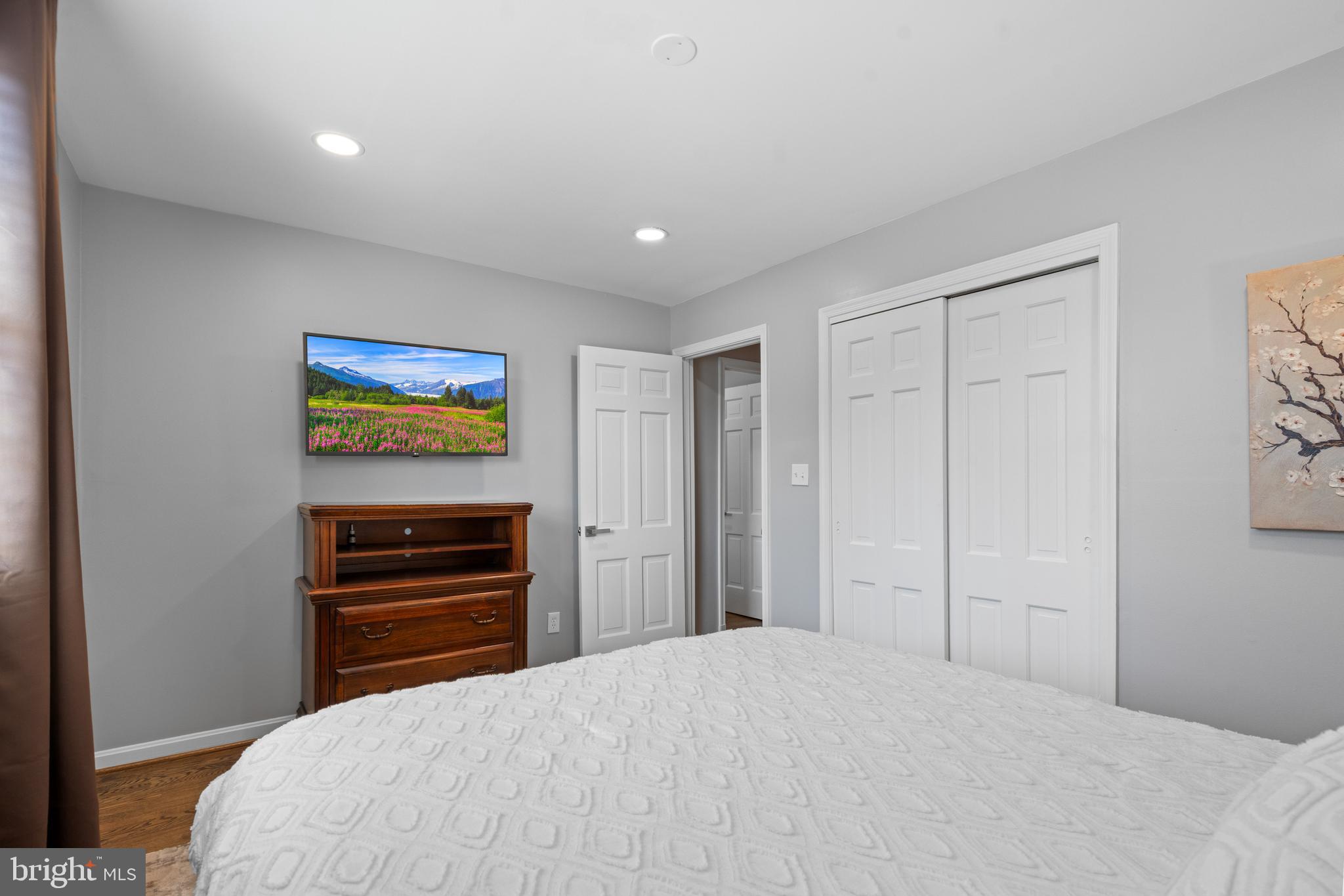 10212 Browns Mill Road Vienna, VA 22182 - Photo 26 of 70 Gallery Image 26