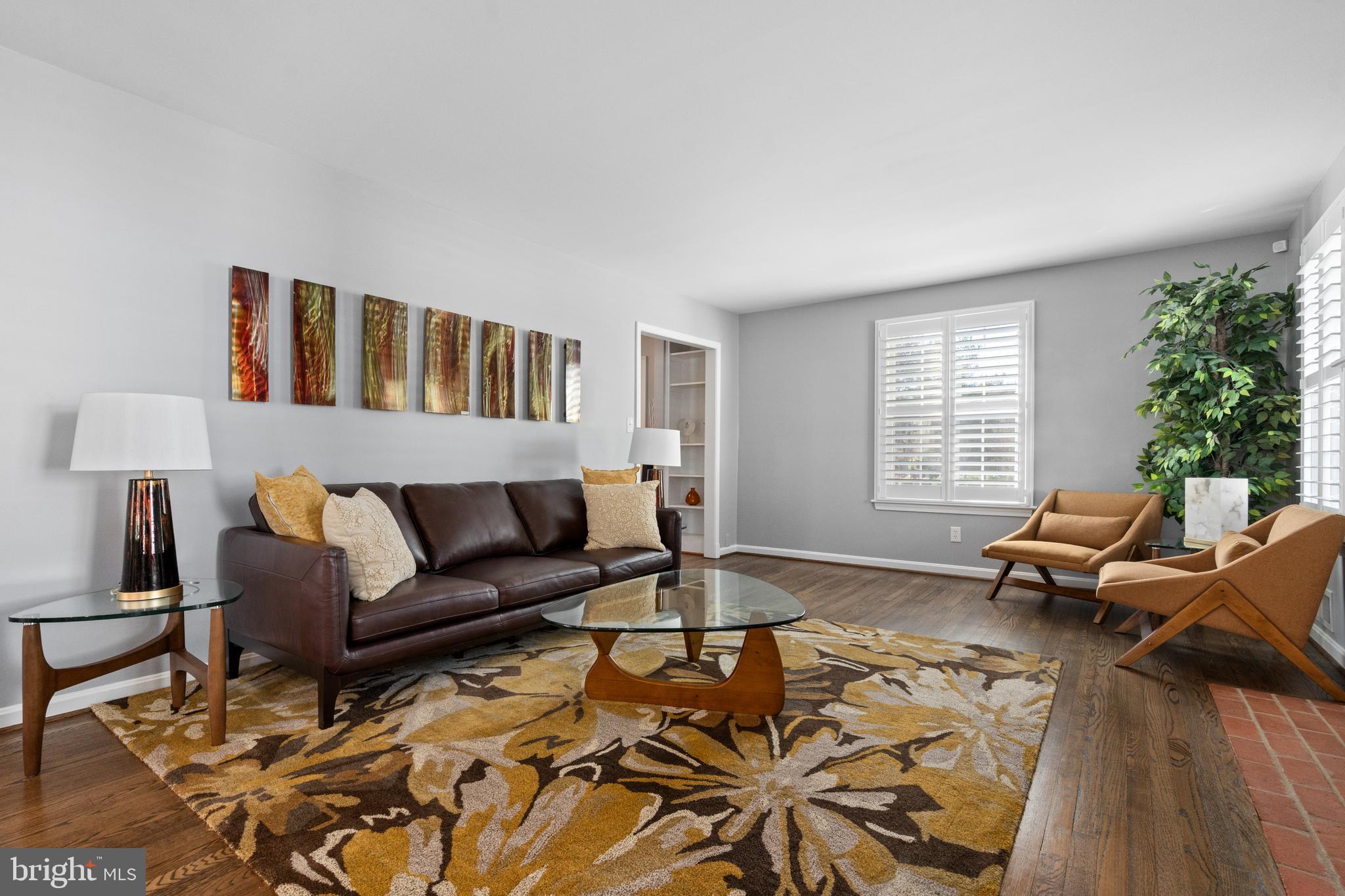 10212 Browns Mill Road Vienna, VA 22182 - Photo 10 of 70 Gallery Image 10