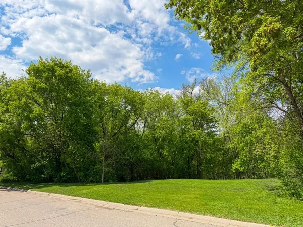 $15,000 | 202 West Everett Avenue, Fergus Falls, MN 56537