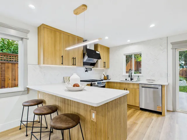 $1,249,000 | 17658 Garland Court, Castro Valley, CA 94546