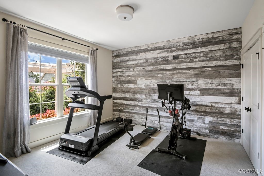 16413 Lambourne Road Midlothian, VA 23112 - Photo 13 of 33 a room with gym equipment and a window