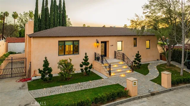 $11,000 | 954 Rosemount Road, Glendale, CA 91207