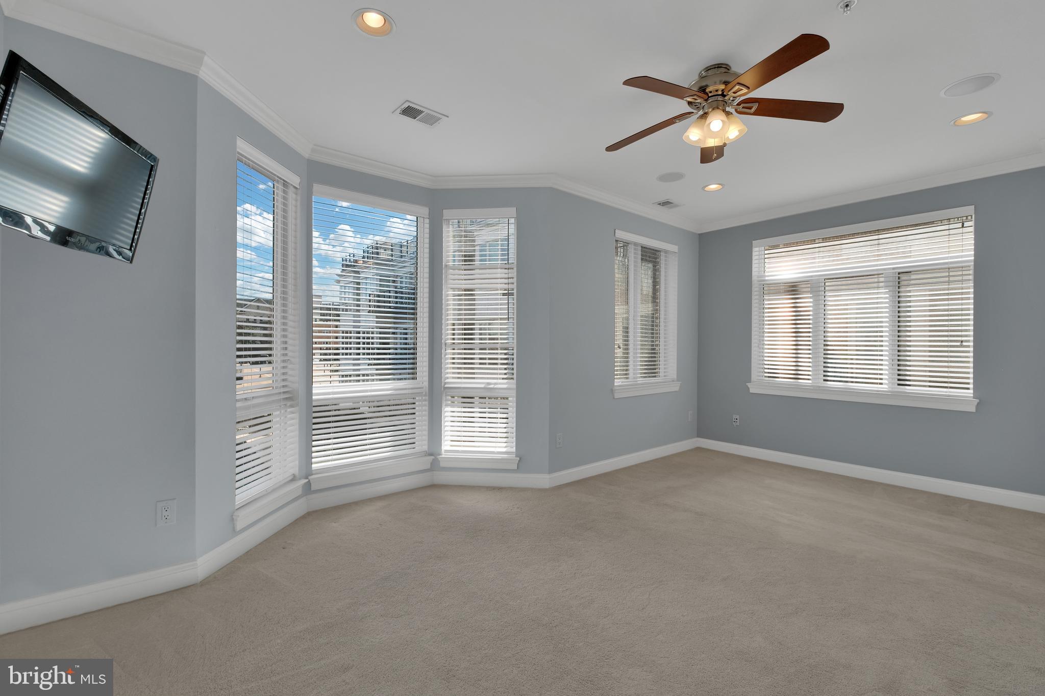 915 Valencia Court, Unit 117 Baltimore, MD 21230 - Photo 17 of 55