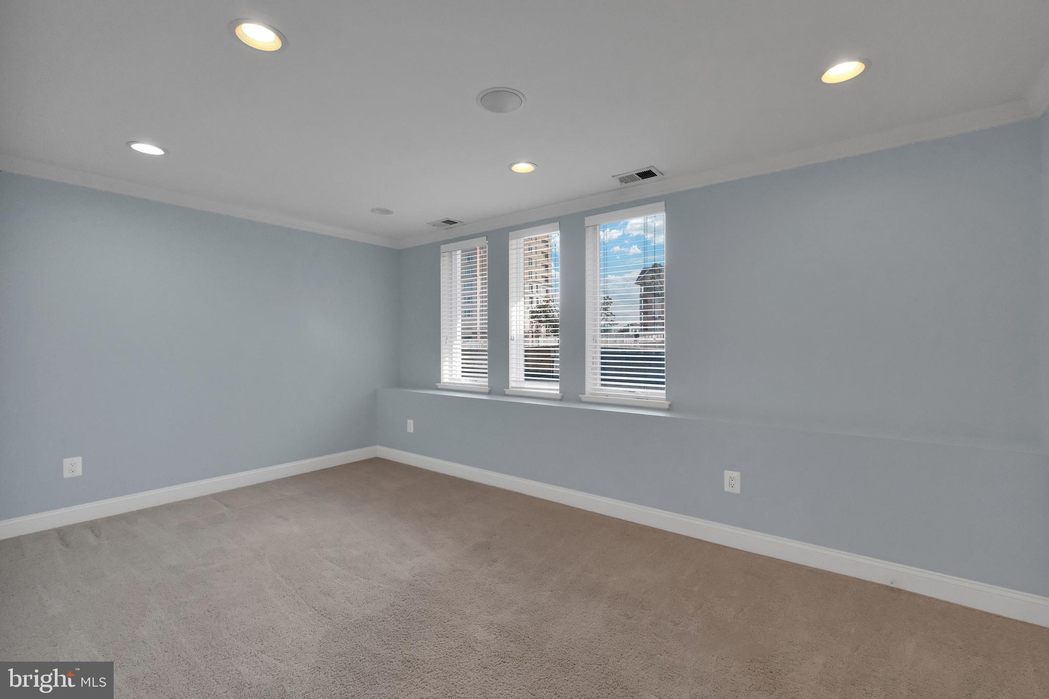 915 Valencia Court, Unit 117 Baltimore, MD 21230 - Photo 46 of 55