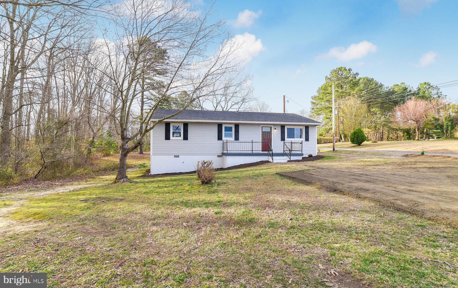48931 Chisleytown Road St. Inigoes, MD 20684 - Photo 31 of 36 Large front yard