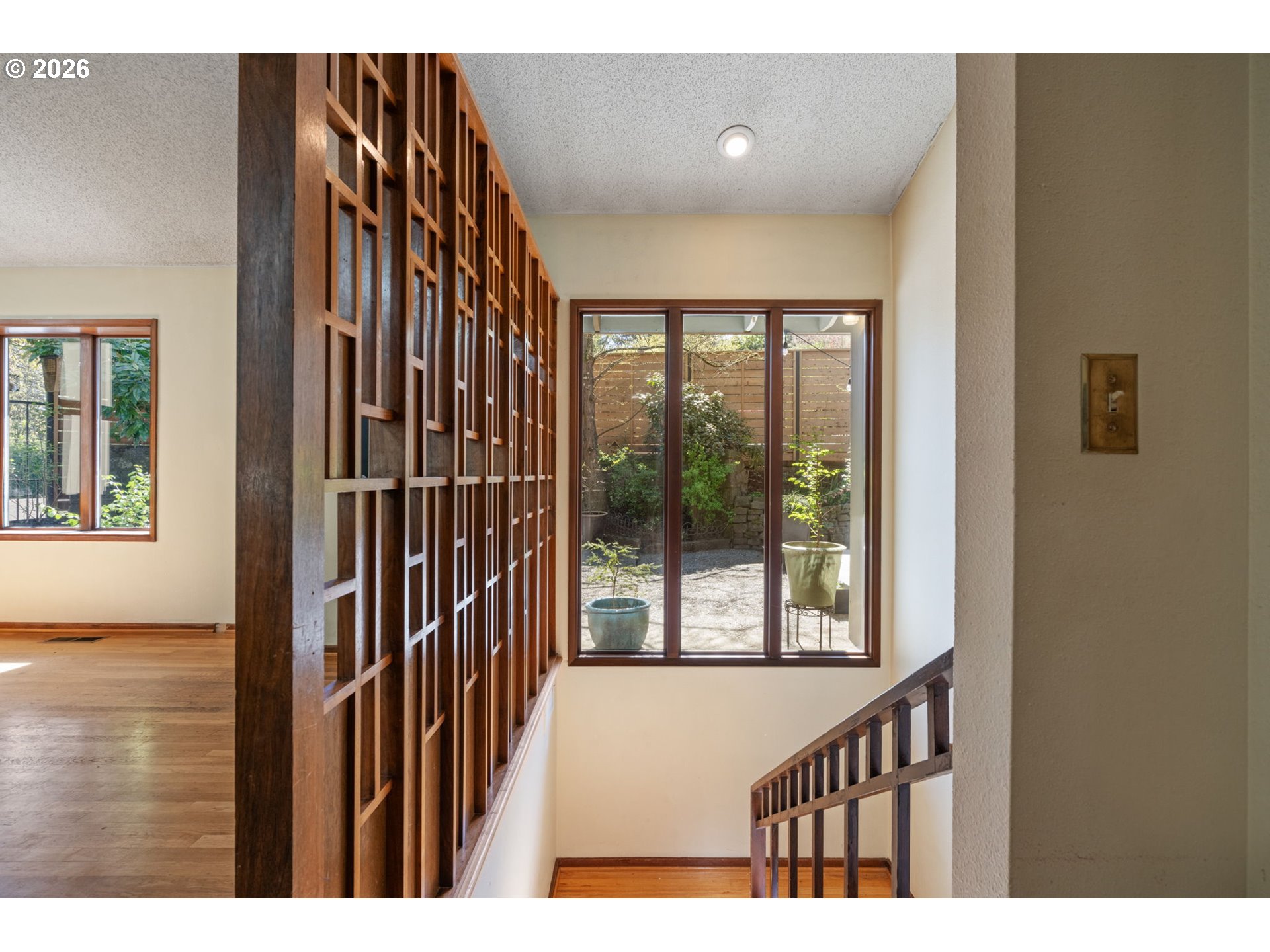 2637 Southwest Patton Court Portland, OR 97201 - Photo 17 of 34
