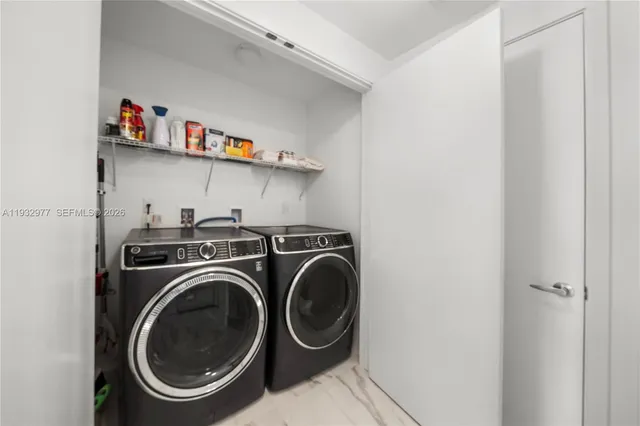 $900,000 | 17111 Biscayne Boulevard, Unit 803, North Miami Beach, FL 33160