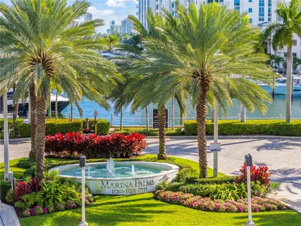 $900,000 | 17111 Biscayne Boulevard, Unit 803, North Miami Beach, FL 33160