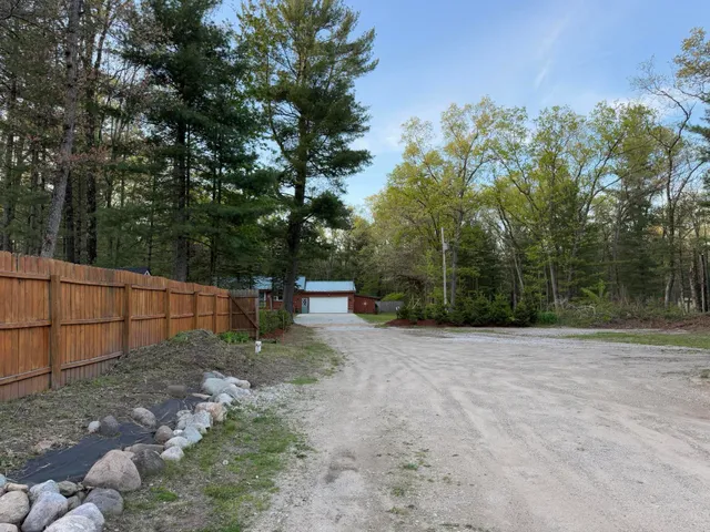 $299,900 | 1581 West Lone Pine Drive, Baldwin, MI 49304