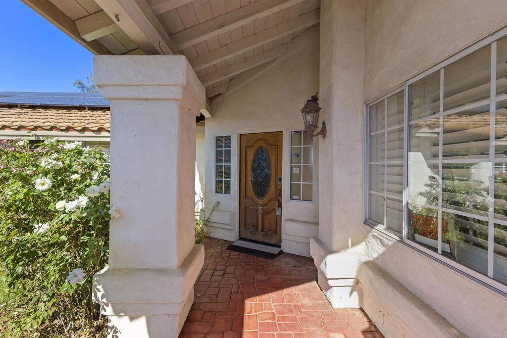 1007 Capra Way Fallbrook, CA 92028 - Photo 4 of 44