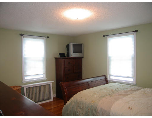 44 Gilman Street Springfield, MA 01118 - Photo 6 of 10 Gallery Image 6