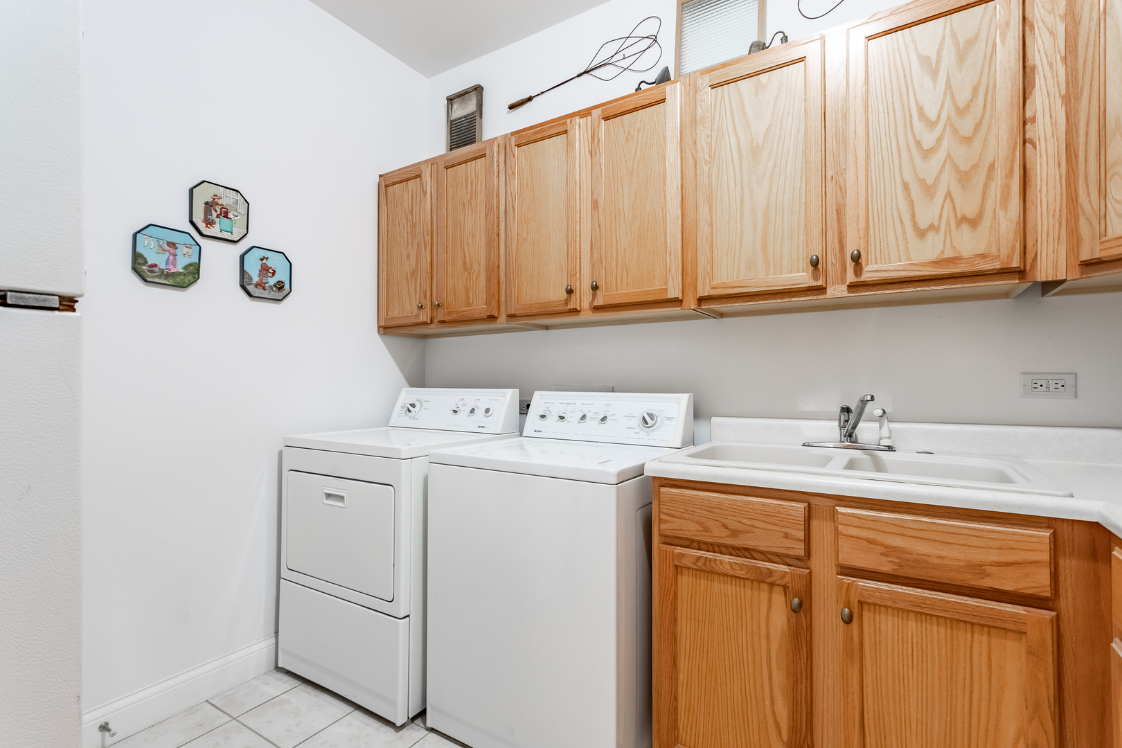 2019 East Kentucky Road Beecher, IL 60401 - Photo 46 of 47 a utility room with dryer and washer