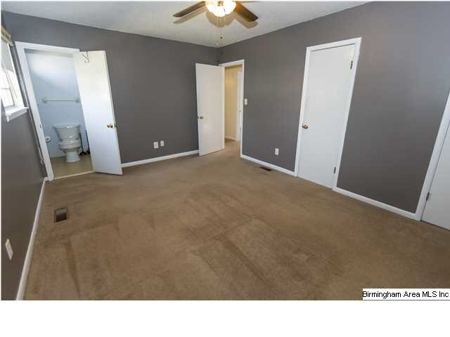 556 Overhill Road Pelham, AL 35124 - Photo 16 of 31