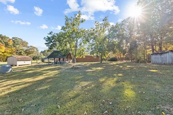 $349,000 | 612 Reeder Road, Seagrove, NC 27341