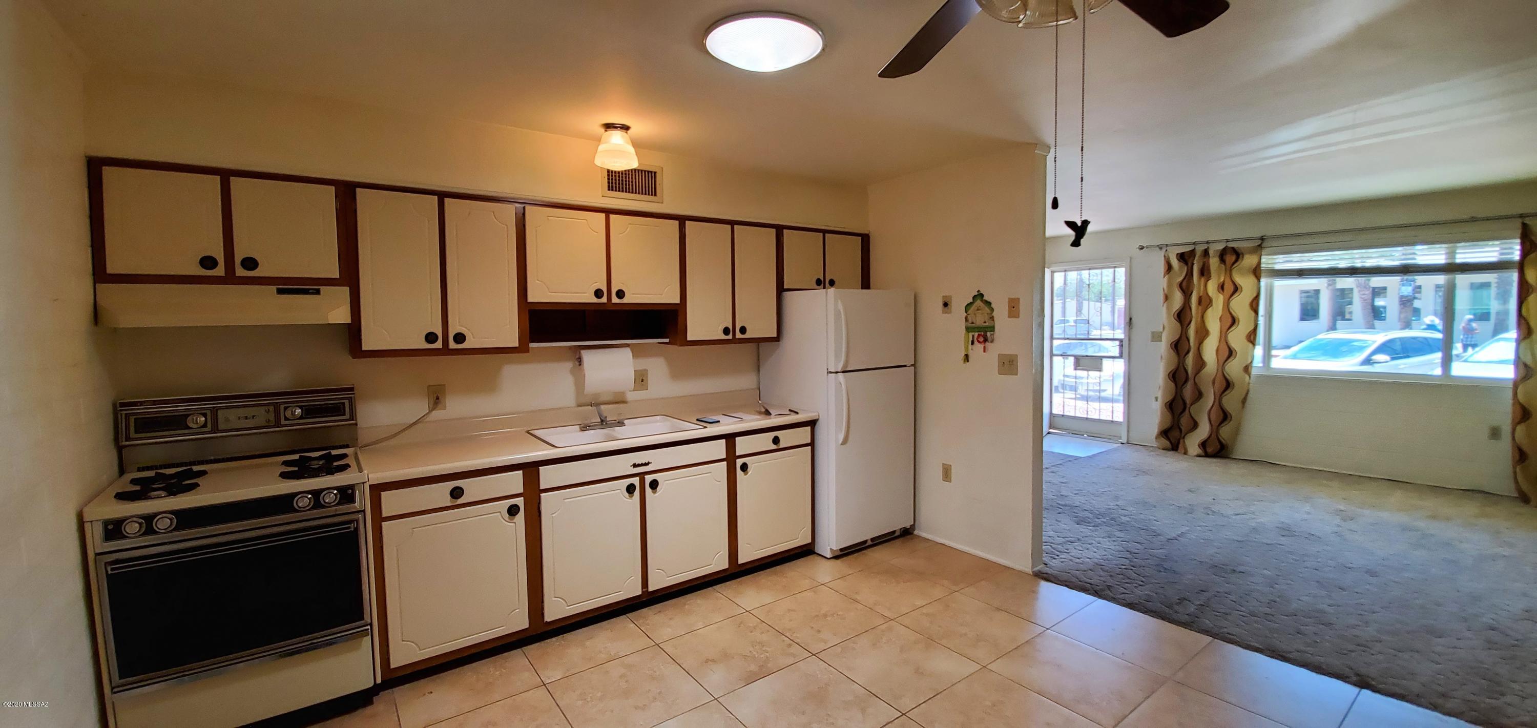 432 North Silverbell Road Tucson, AZ 85745 - Photo 4 of 22 Gallery Image 4