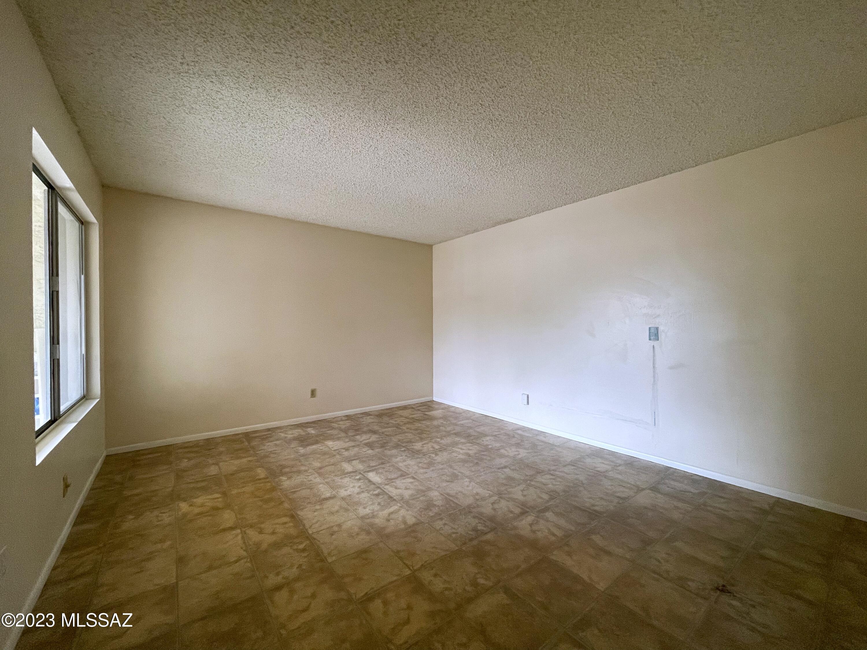 660 East River Road, Unit X Tucson, AZ 85704 - Photo 18 of 35