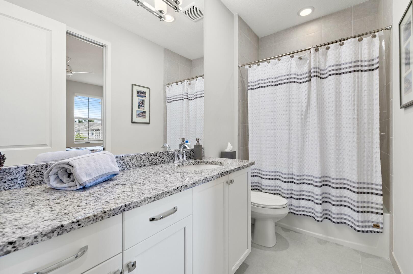 11425 Pointe Midtown Drive Palm Beach Gardens, FL 33418 - Photo 19 of 47 Guest Bath