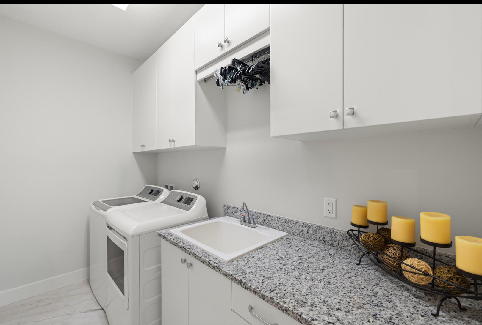 11425 Pointe Midtown Drive Palm Beach Gardens, FL 33418 - Photo 23 of 47 Laundry Room
