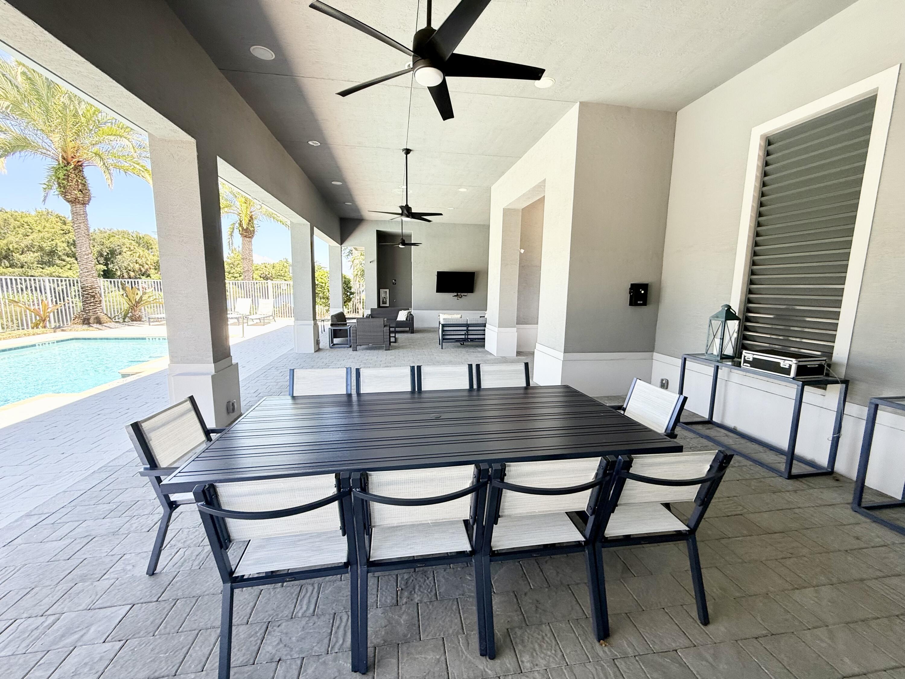 11425 Pointe Midtown Drive Palm Beach Gardens, FL 33418 - Photo 32 of 47 Loads of seating