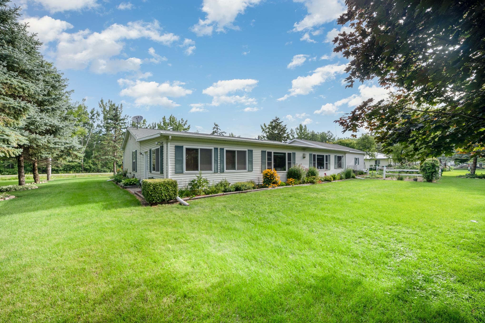 2360 East Linwood Road Linwood, MI 48634 - Photo 7 of 32 Gallery Image 7