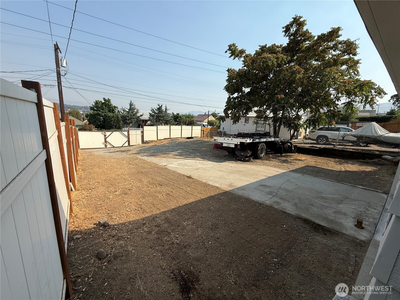 810 Cashmere Street Wenatchee, WA 98801 - Photo 10 of 12 a view of a porch