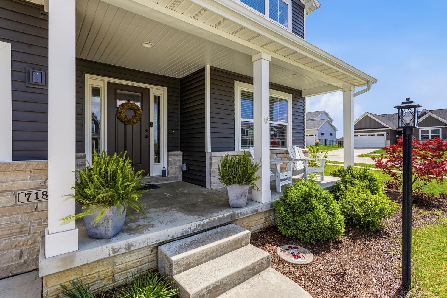 718 Cole Lane Mahomet, IL 61853 - Photo 3 of 44